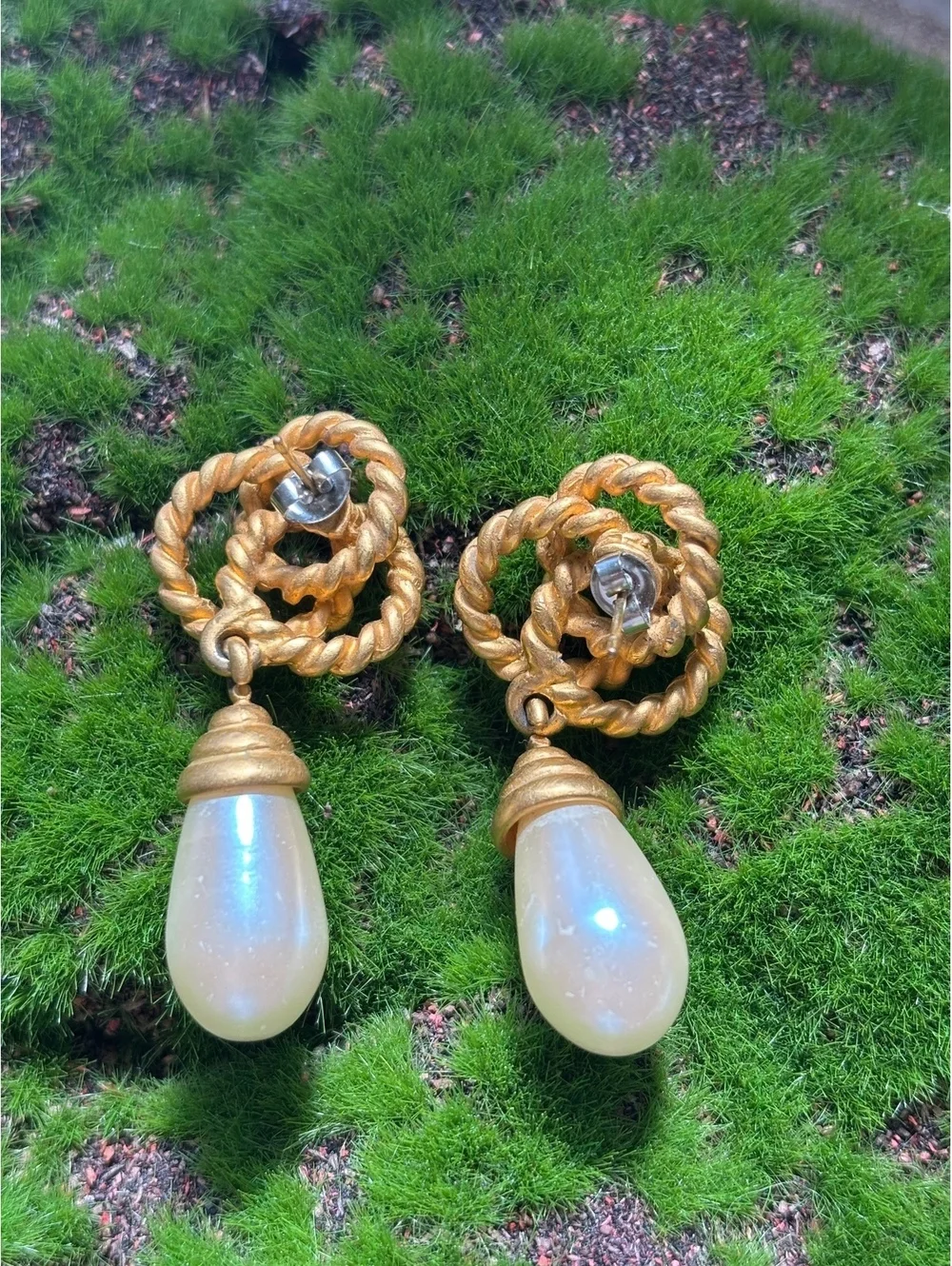 Vintage Gold Tone & Pearl Drop Clip-On Earrings with Twisted Knot Design
